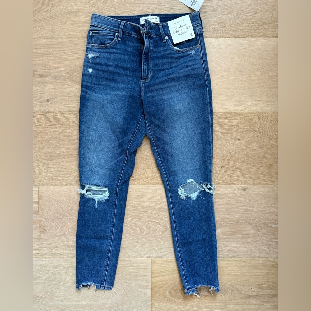 Abercrombie & Fitch the super skinny ankle high rise jeans size 6 Short